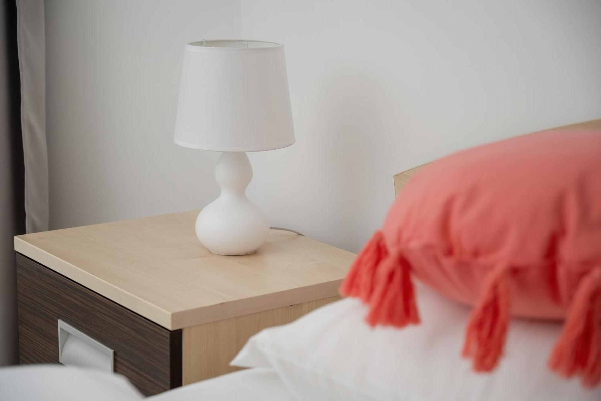 Apartament Bialowieska Z Aneksem Kuchennym I Balkonem By Renters Wrocław