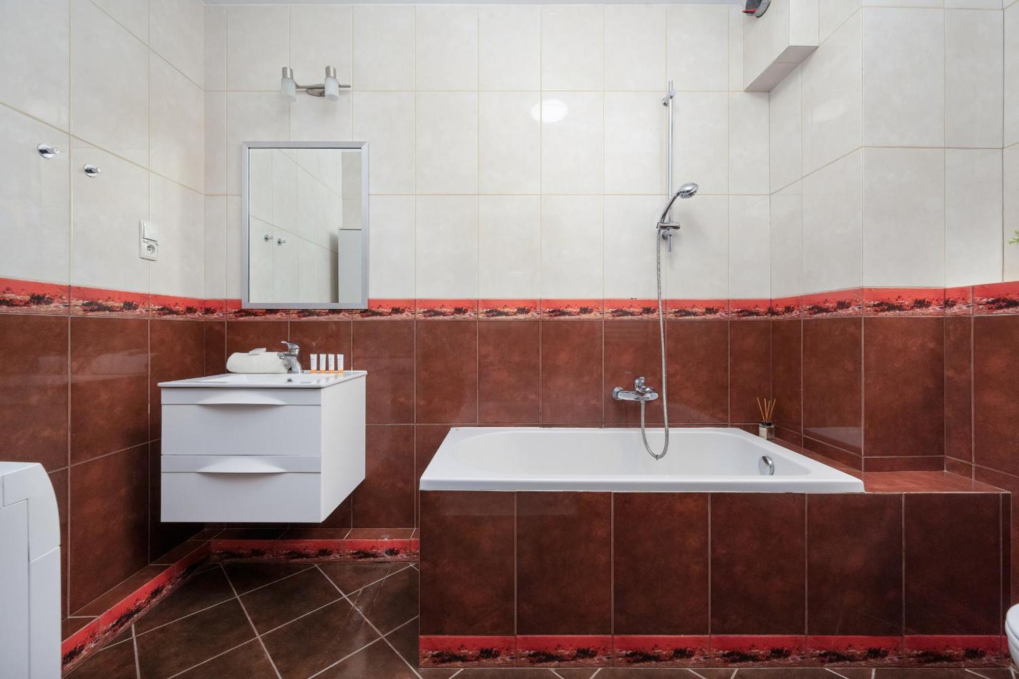 Apartament Bialowieska Z Aneksem Kuchennym I Balkonem By Renters